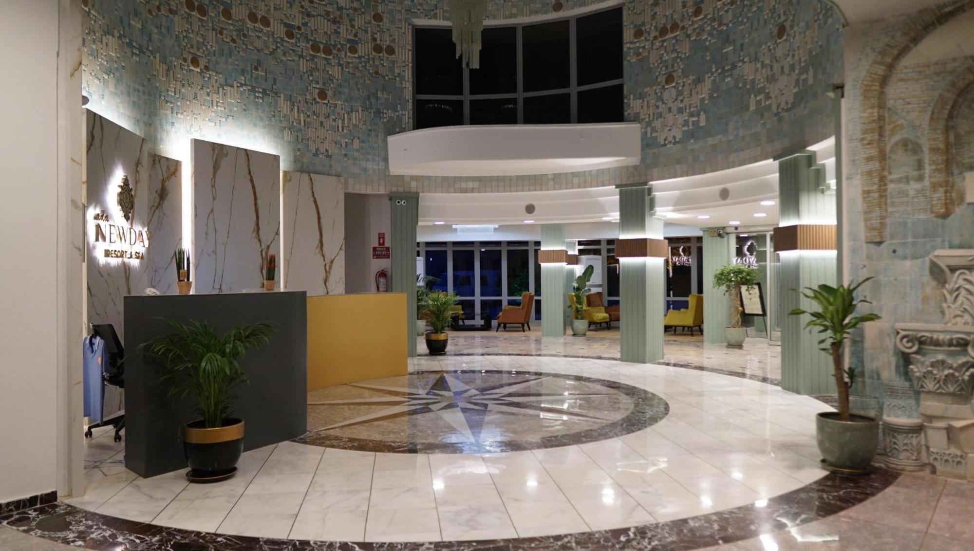 Ada Newday Resort Hotel Кушадасъ Екстериор снимка